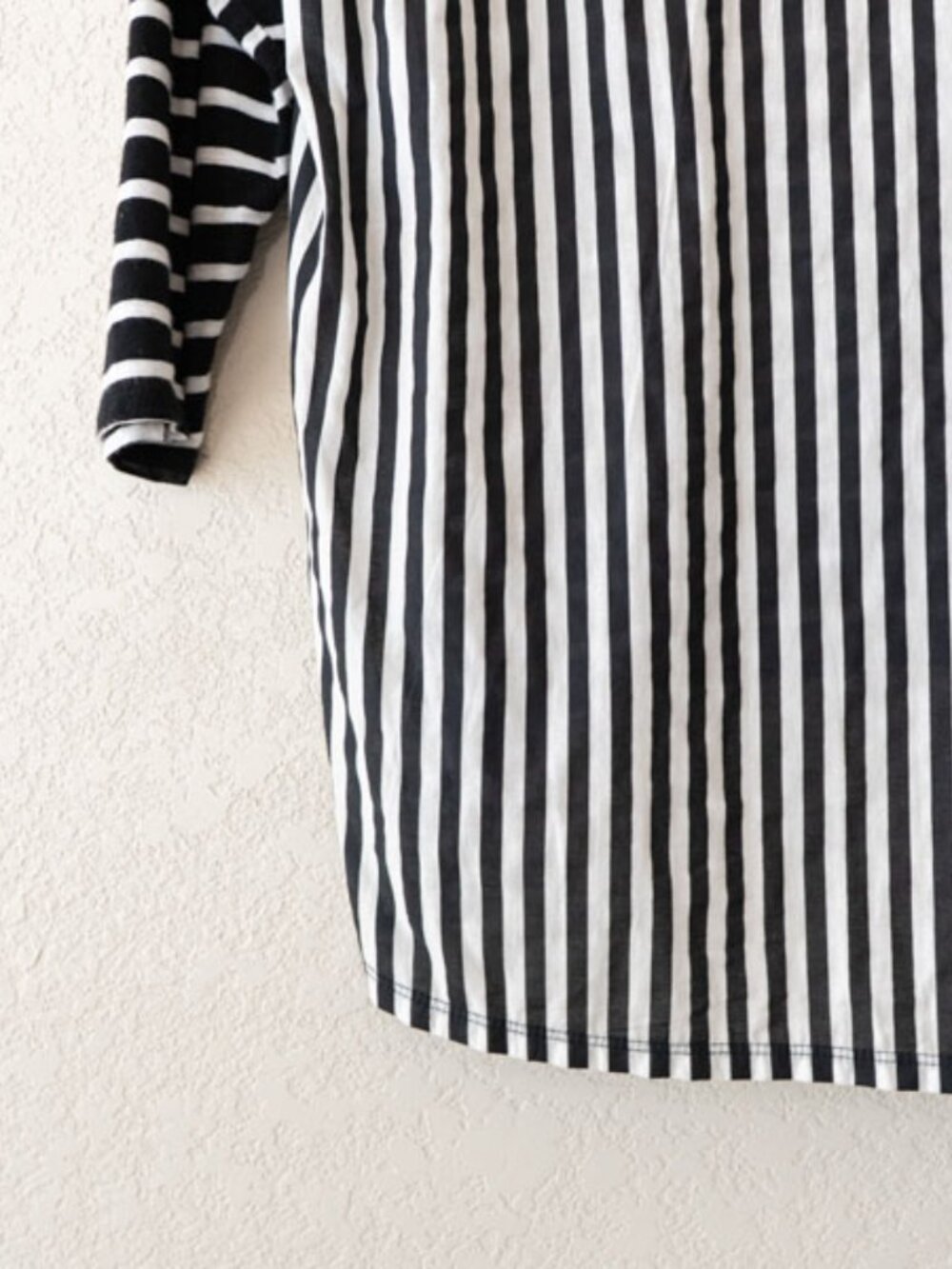 Chico’s Black White Stripe Lace Back Hi Lo Top Medium 100% Cotton Nautical - Picture 11 of 12